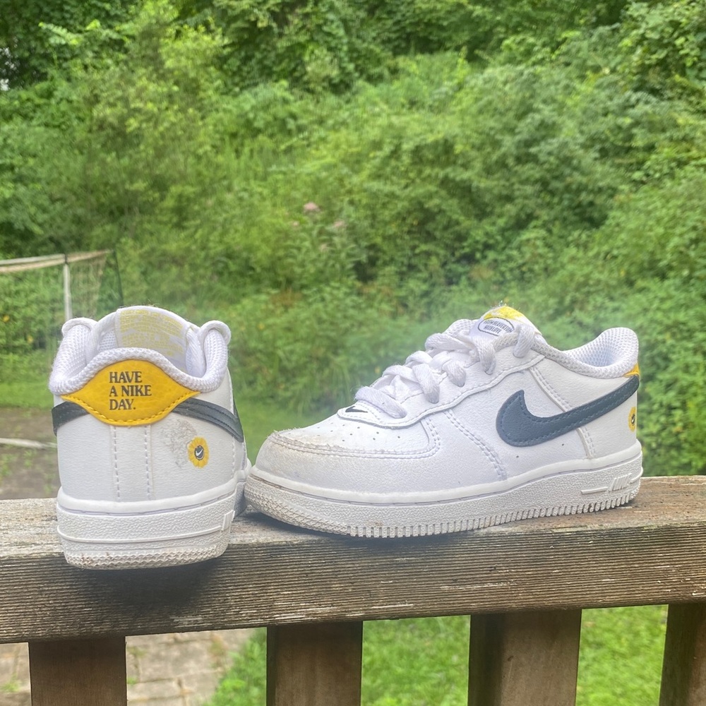 Nike Air Force 1 Low “Have a Nike Day” 😊 Toddler size 9 • FROM THE UK